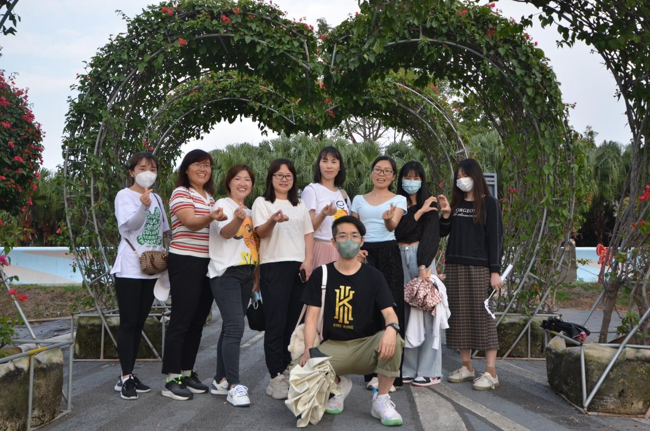 葫芦娃视频看片官网下载新能源西江花海团建